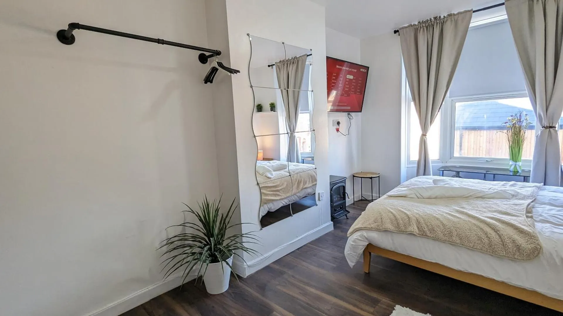 Inner-City Apartments - Basic Amenites Cardiff