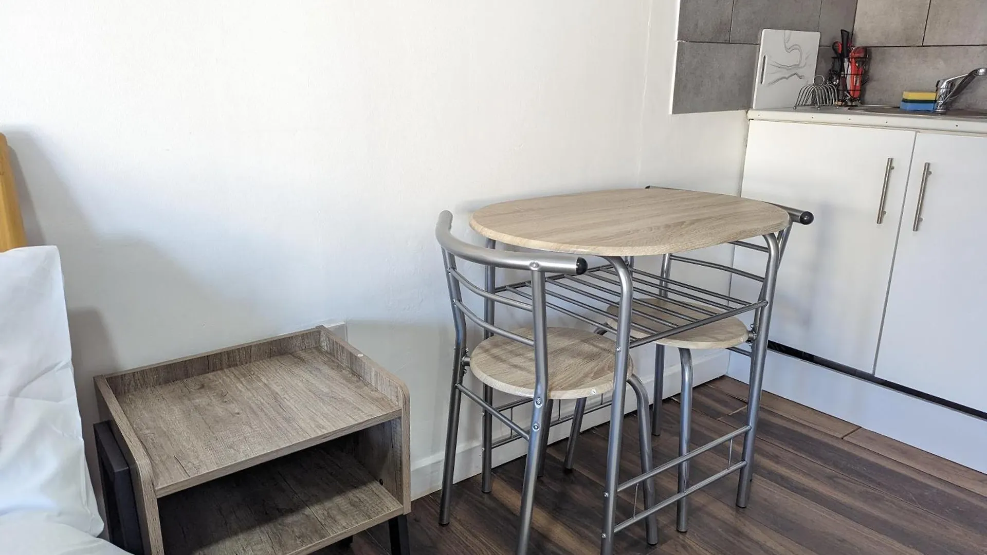 Inner-City Apartments - Basic Amenites Cardiff