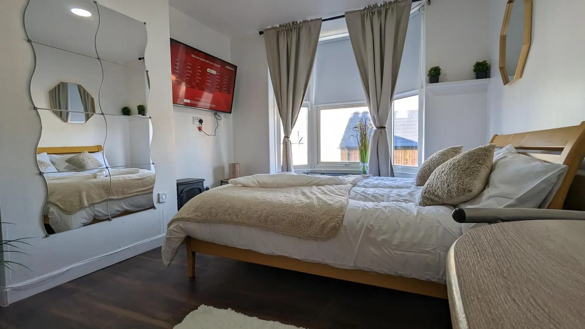 Inner-City Apartments - Basic Amenites Cardiff