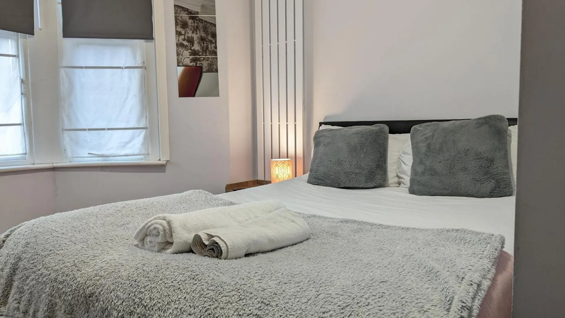 Inner-City Apartments - Basic Amenites Cardiff Storbritannien