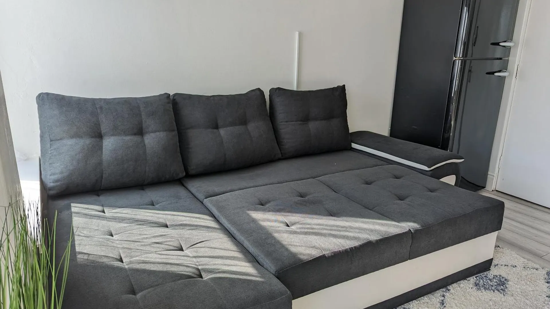 Inner-City Apartments - Basic Amenites Cardiff