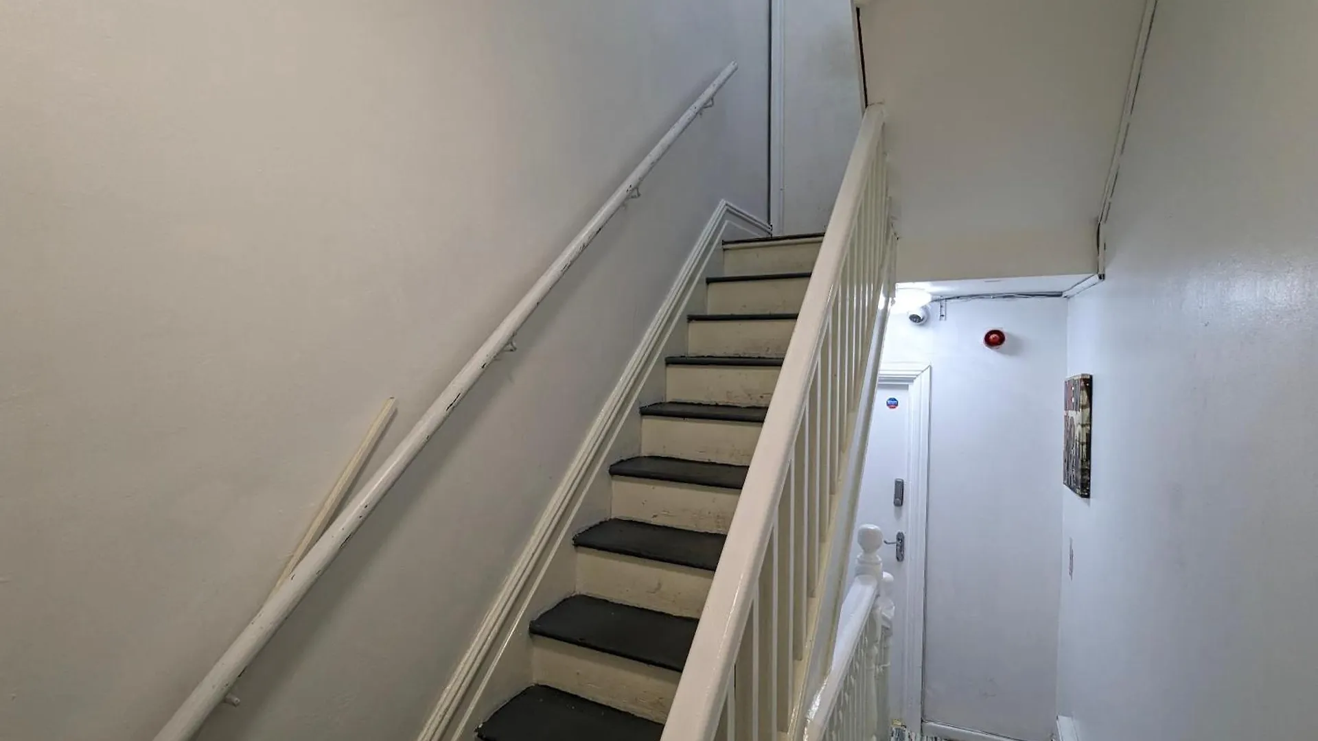 Inner-City Apartments - Basic Amenites Cardiff